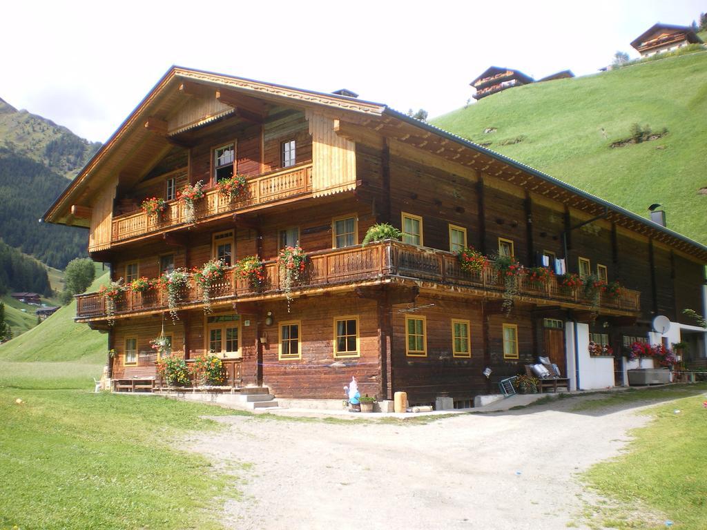 Biohof Jenewein Apartment Innervillgraten Exterior photo